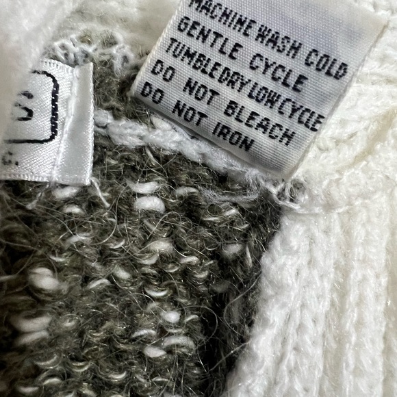 Vintage Cristina's Medium Knit Sweater Wool Blend Long Sleeve - Picture 7 of 7